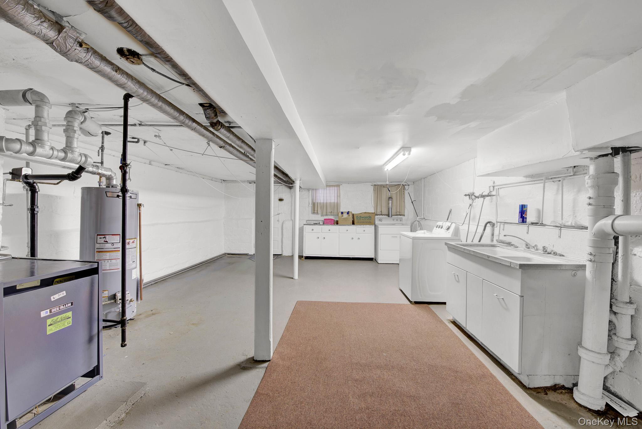 Single Family 68 Th Place  Queens, NY 11385, MLS-1035926-24