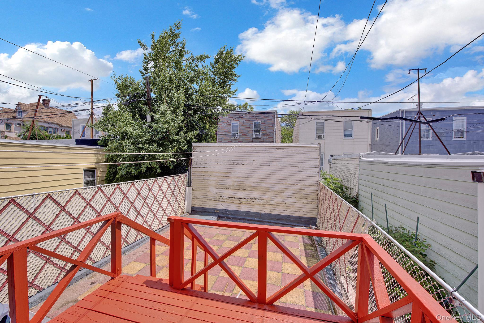 Single Family 68 Th Place  Queens, NY 11385, MLS-1035926-25