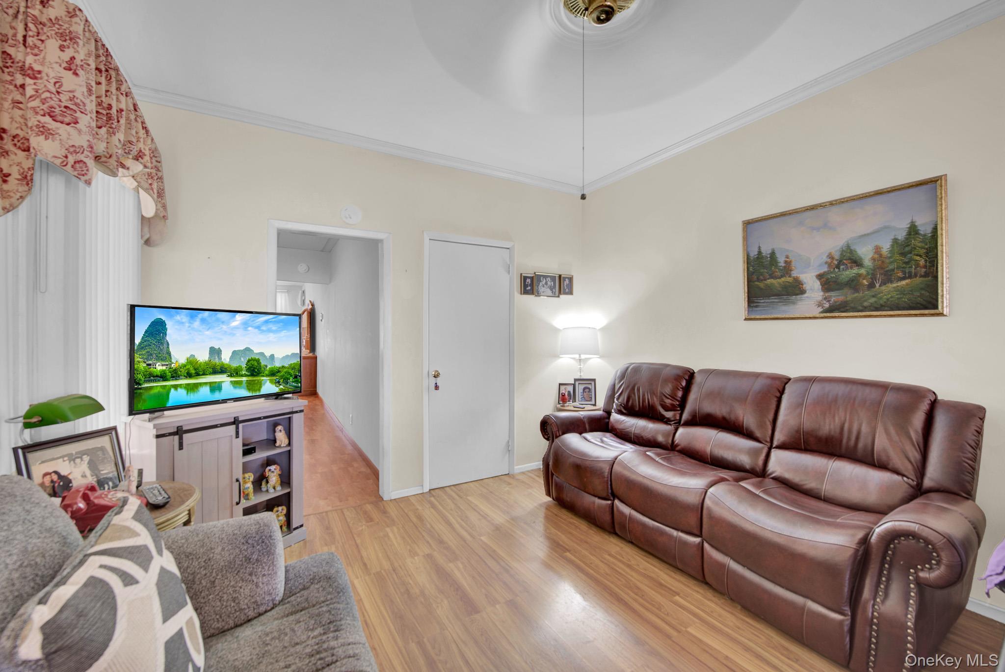 Single Family 68 Th Place  Queens, NY 11385, MLS-1035926-9