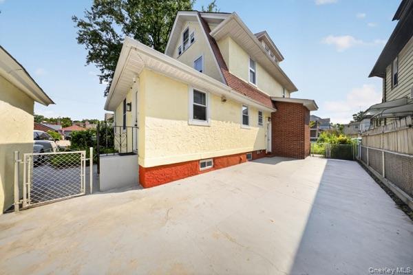 Single Family 43rd Avenue  Queens, NY 11358, MLS-1035937-26