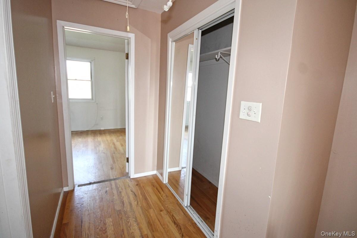 Single Family Abbey Road Staten Island, NY 10308, MLS-1035975-13