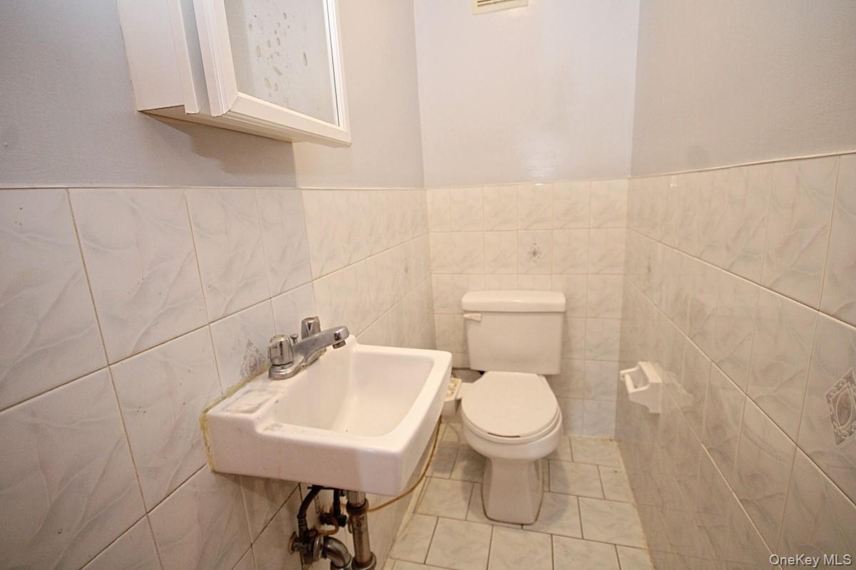 Single Family Abbey Road Staten Island, NY 10308, MLS-1035975-15
