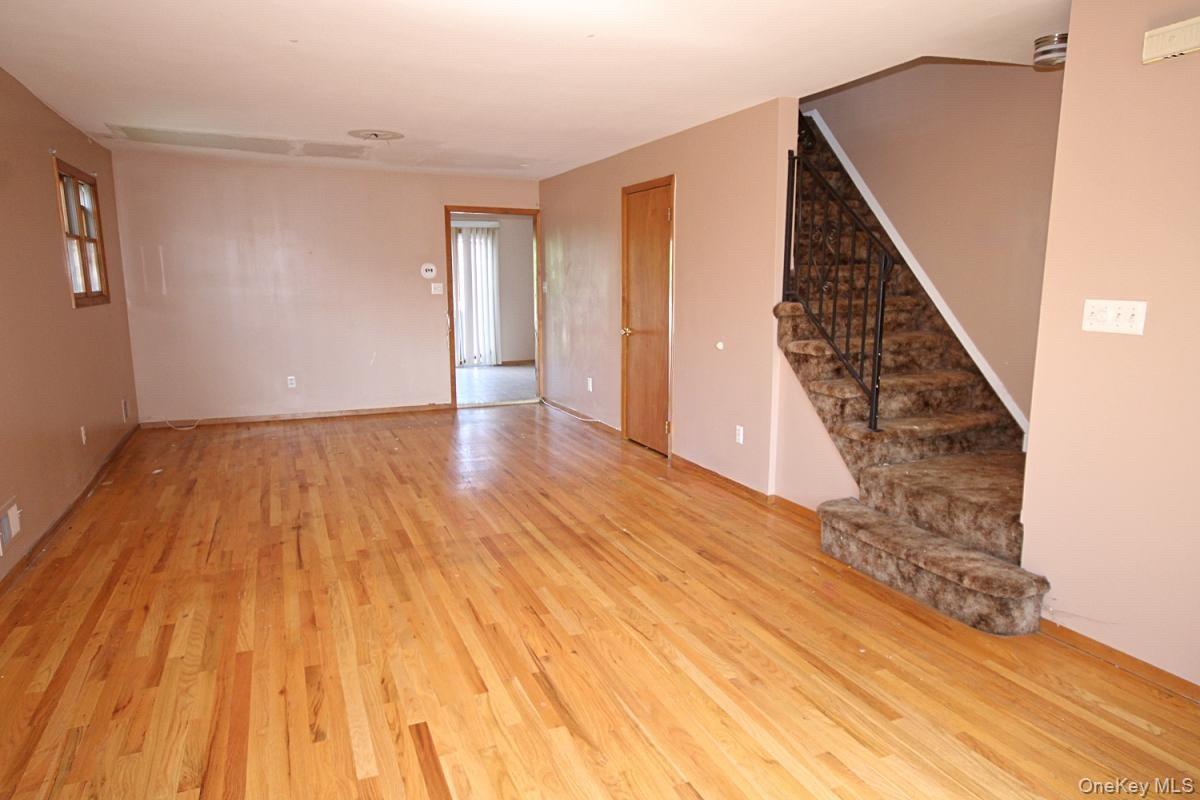 Single Family Abbey Road Staten Island, NY 10308, MLS-1035975-2