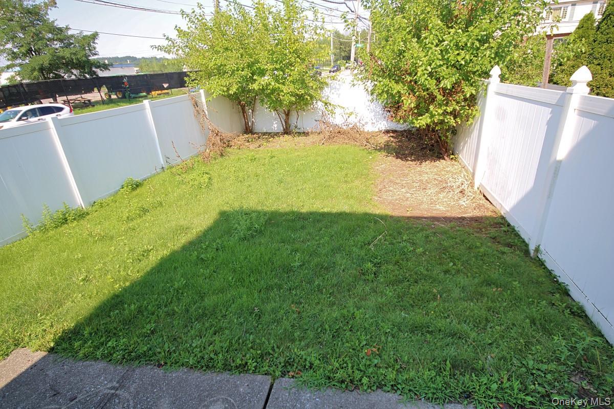 Single Family Abbey Road Staten Island, NY 10308, MLS-1035975-21