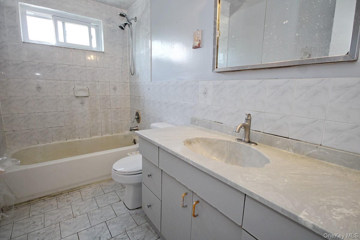 Single Family Abbey Road Staten Island, NY 10308, MLS-1035975-9