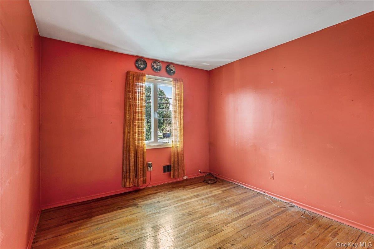 Single Family 14th Avenue  Queens, NY 11357, MLS-1035982-15
