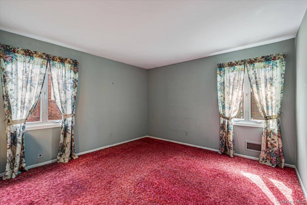 Single Family 14th Avenue  Queens, NY 11357, MLS-1035982-16