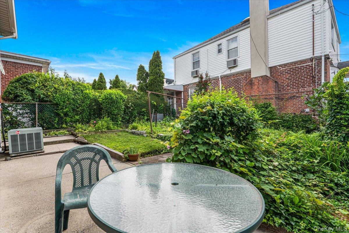 Single Family 14th Avenue  Queens, NY 11357, MLS-1035982-28