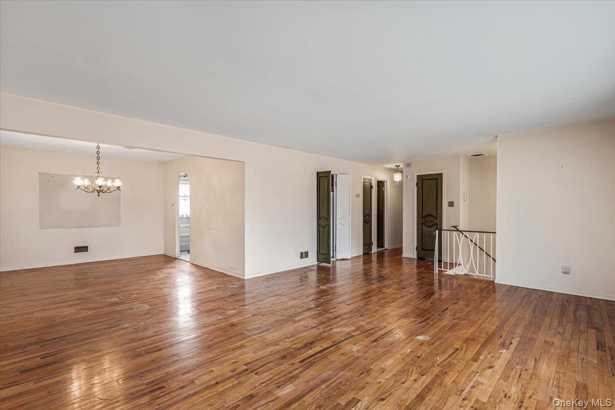 Single Family 14th Avenue  Queens, NY 11357, MLS-1035982-5