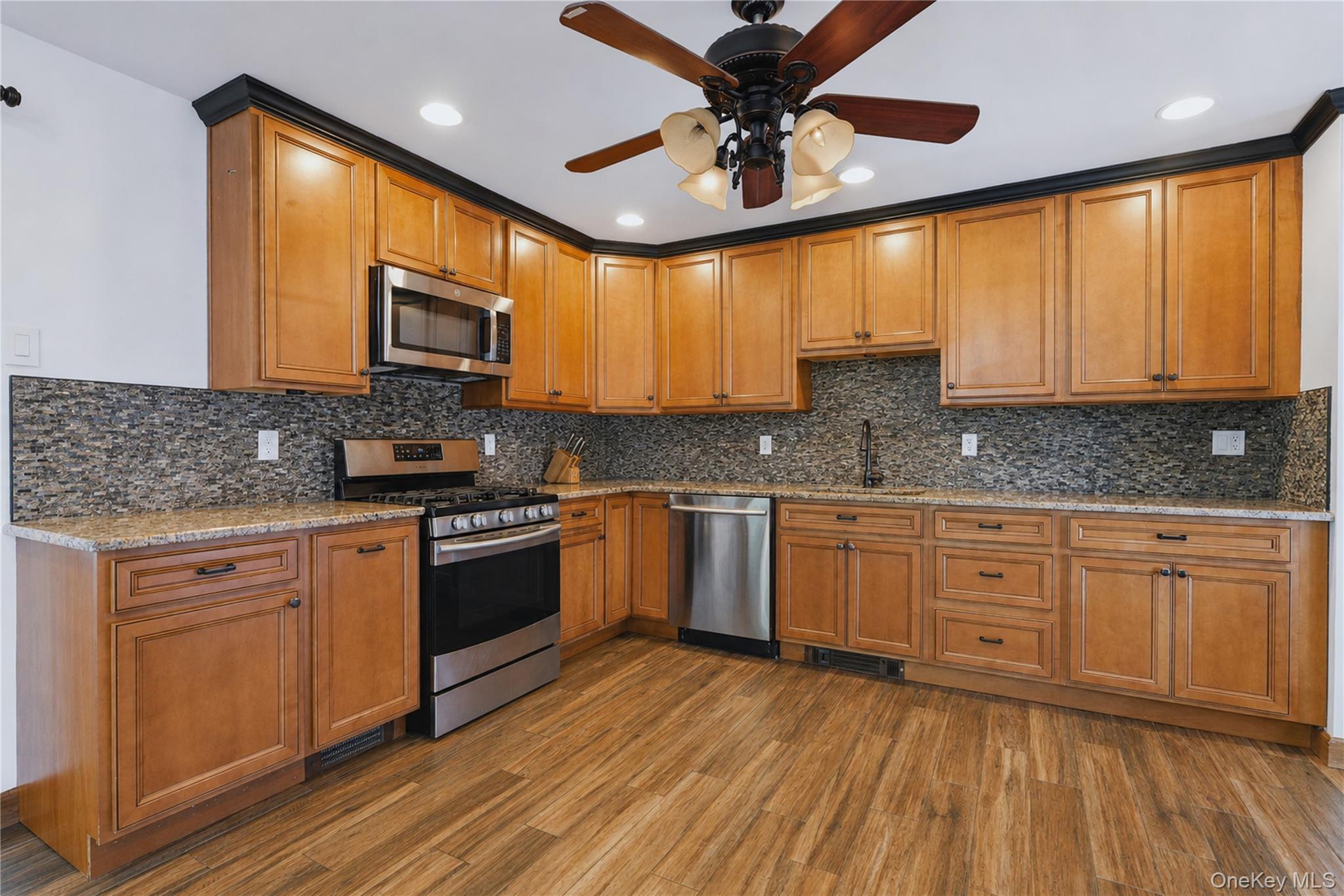 Single Family Scotchtown Avenue  Orange County, NY 10924, MLS-1035987-7