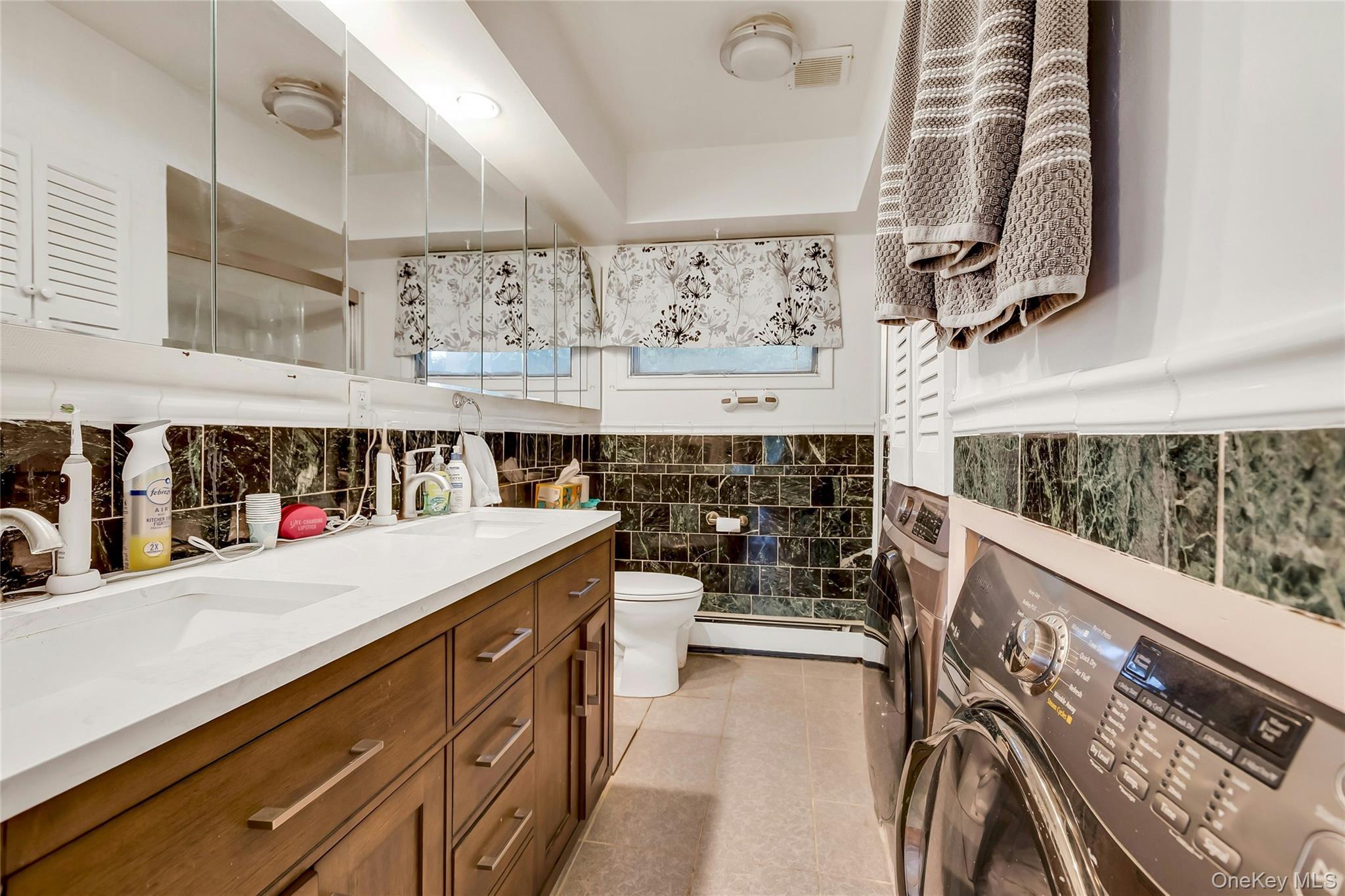Single Family Division Avenue Suffolk County, NY 11715, MLS-1035989-16
