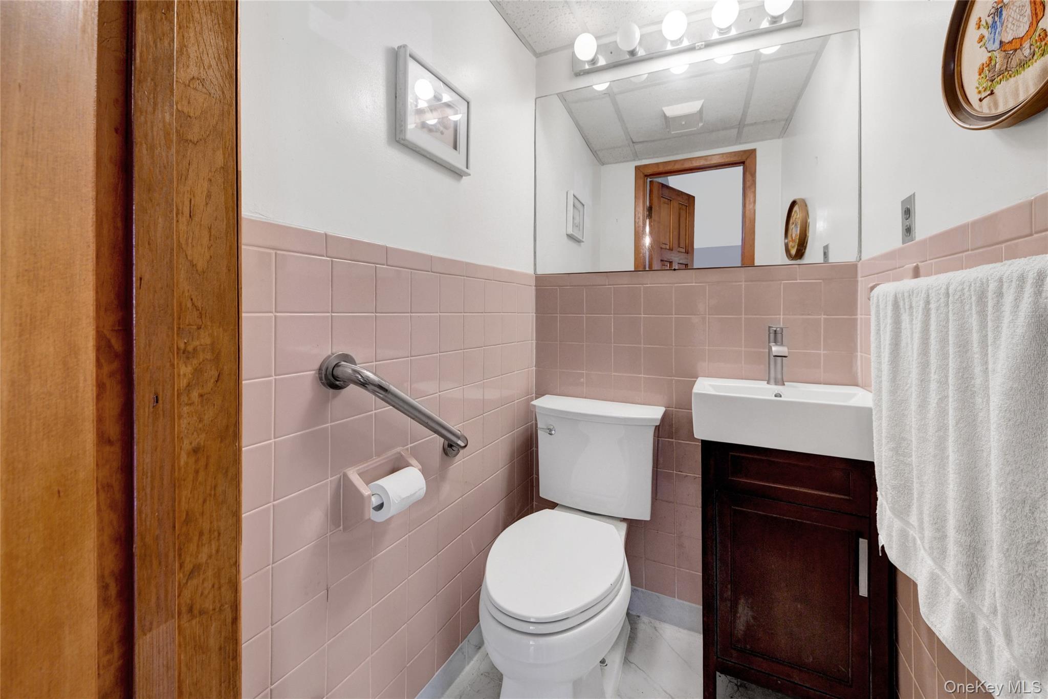 Single Family Stockbridge Road Westchester County, NY 10710, MLS-1036000-21