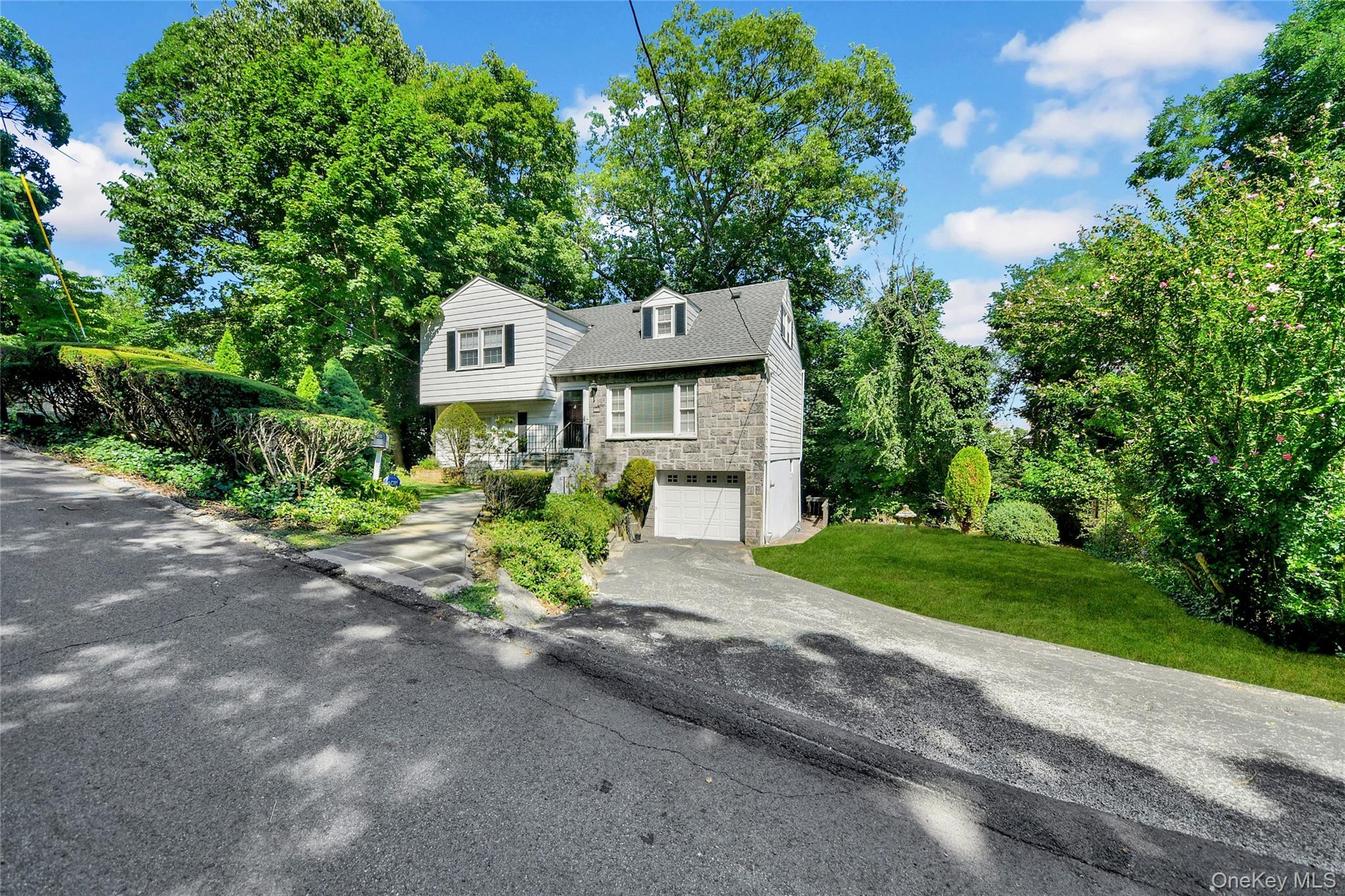Single Family Stockbridge Road Westchester County, NY 10710, MLS-1036000-4