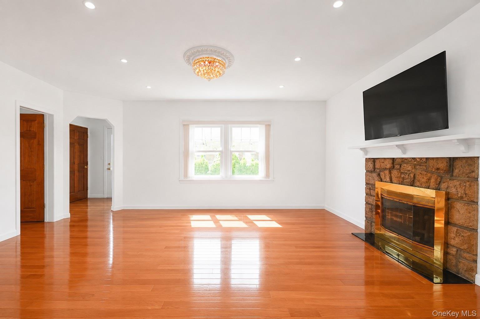 Single Family 16th Avenue Queens, NY 11357, MLS-1036013-5