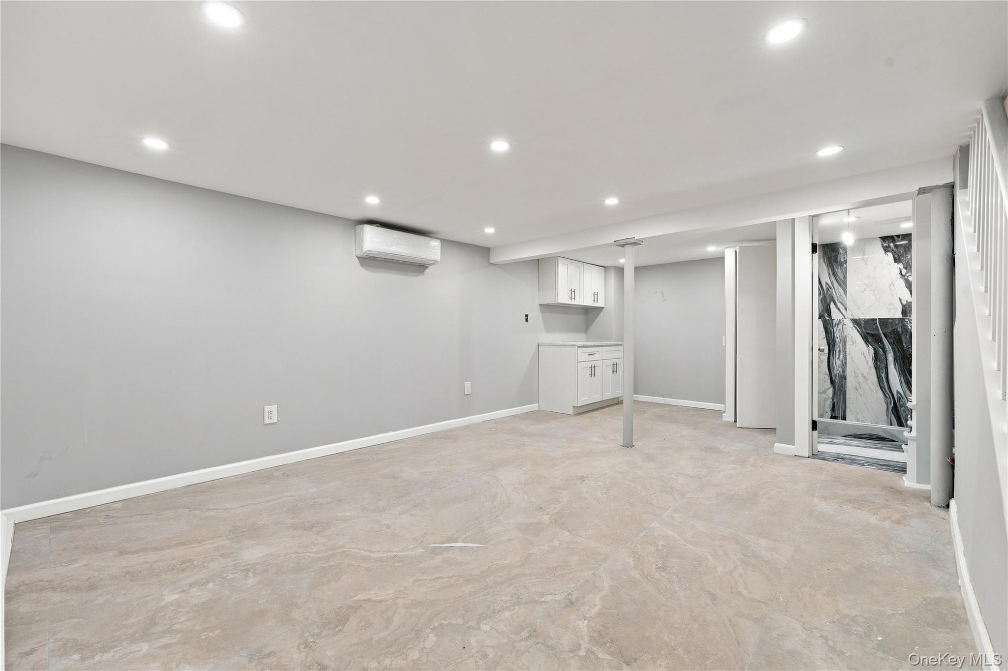 Single Family 200th Street  Queens, NY 11423, MLS-1036023-15