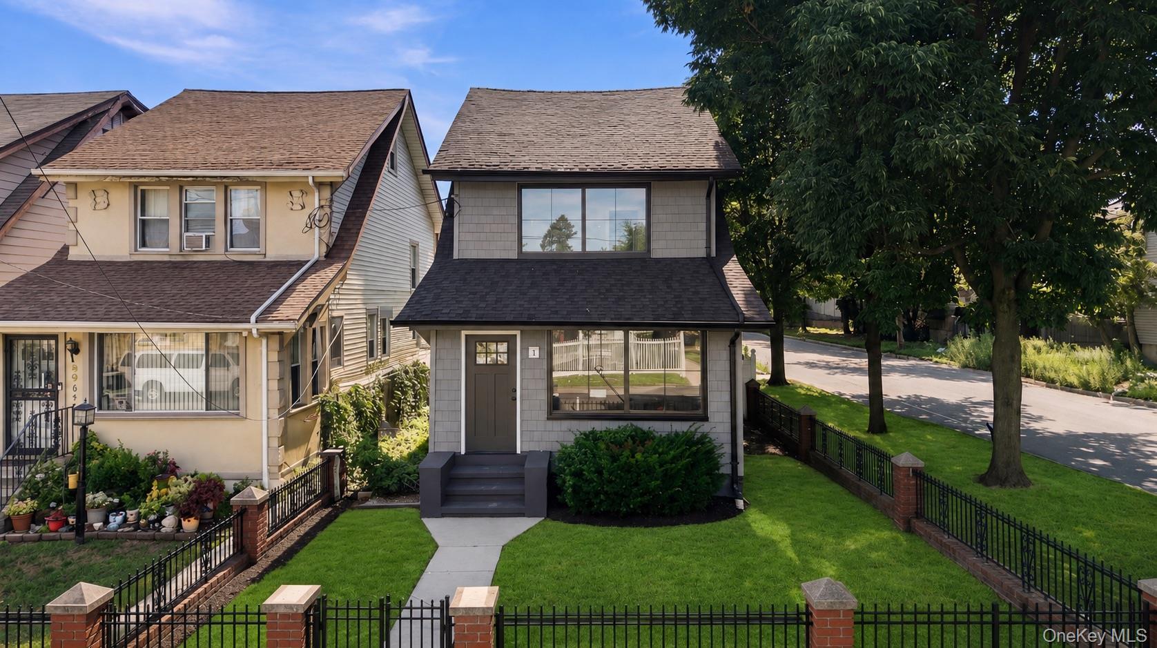 Single Family 200th Street  Queens, NY 11423, MLS-1036023-2