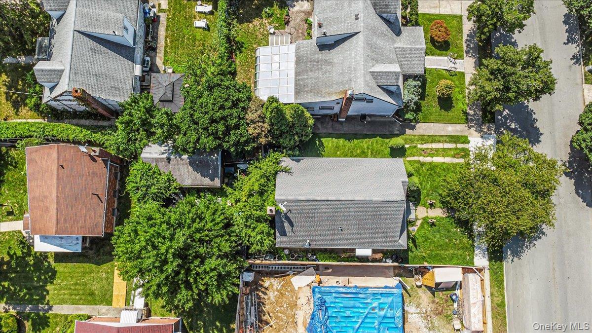Single Family 253rd Street Queens, NY 11426, MLS-1036052-10