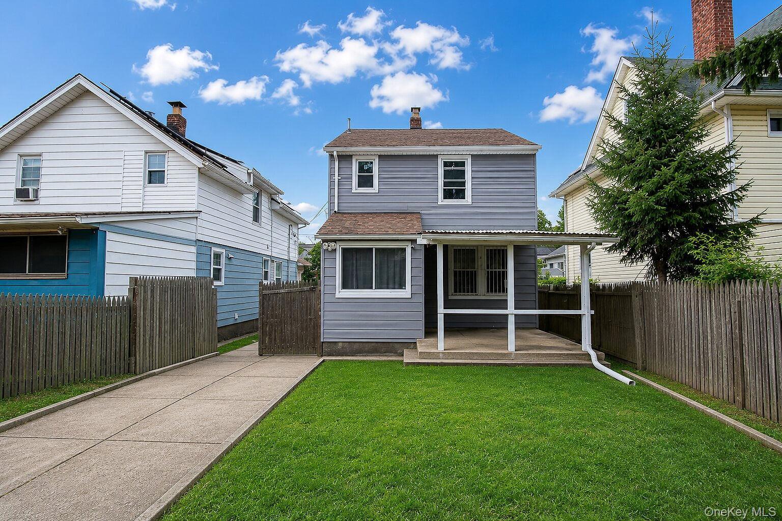 Single Family Willow Avenue  Nassau County, NY 11550, MLS-1036056-3