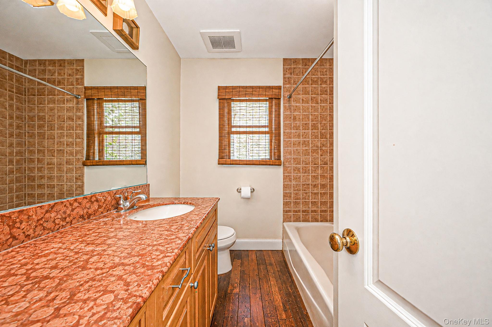 Single Family Nassau Road Suffolk County, NY 11743, MLS-1036058-28