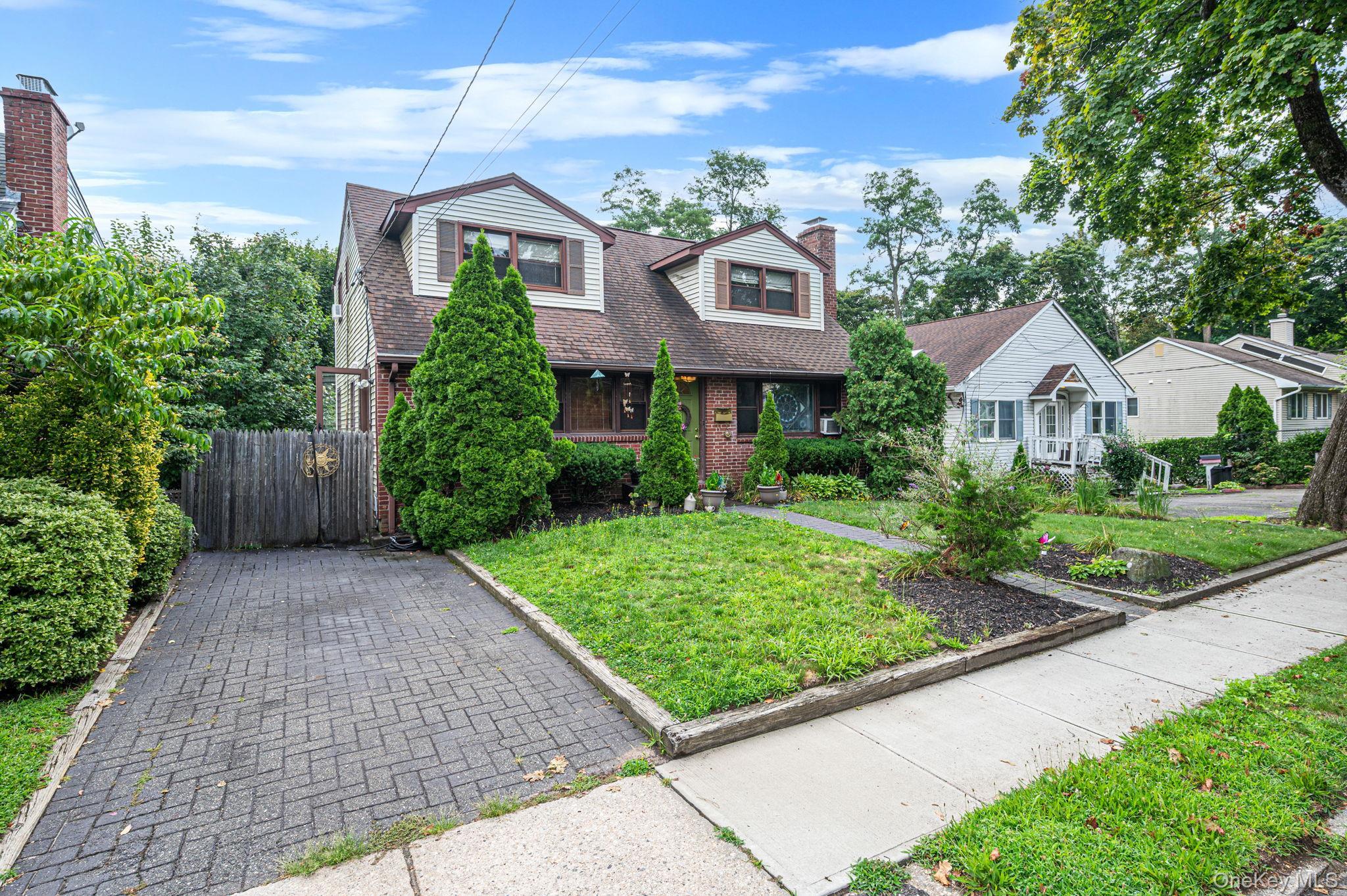 Single Family Nassau Road Suffolk County, NY 11743, MLS-1036058-3
