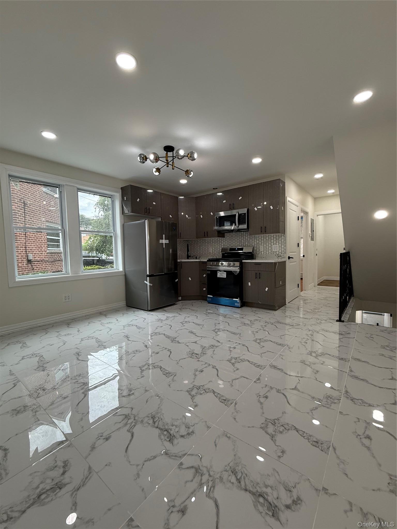 Single Family Merry Avenue Bronx, NY 10461, MLS-1036062-15