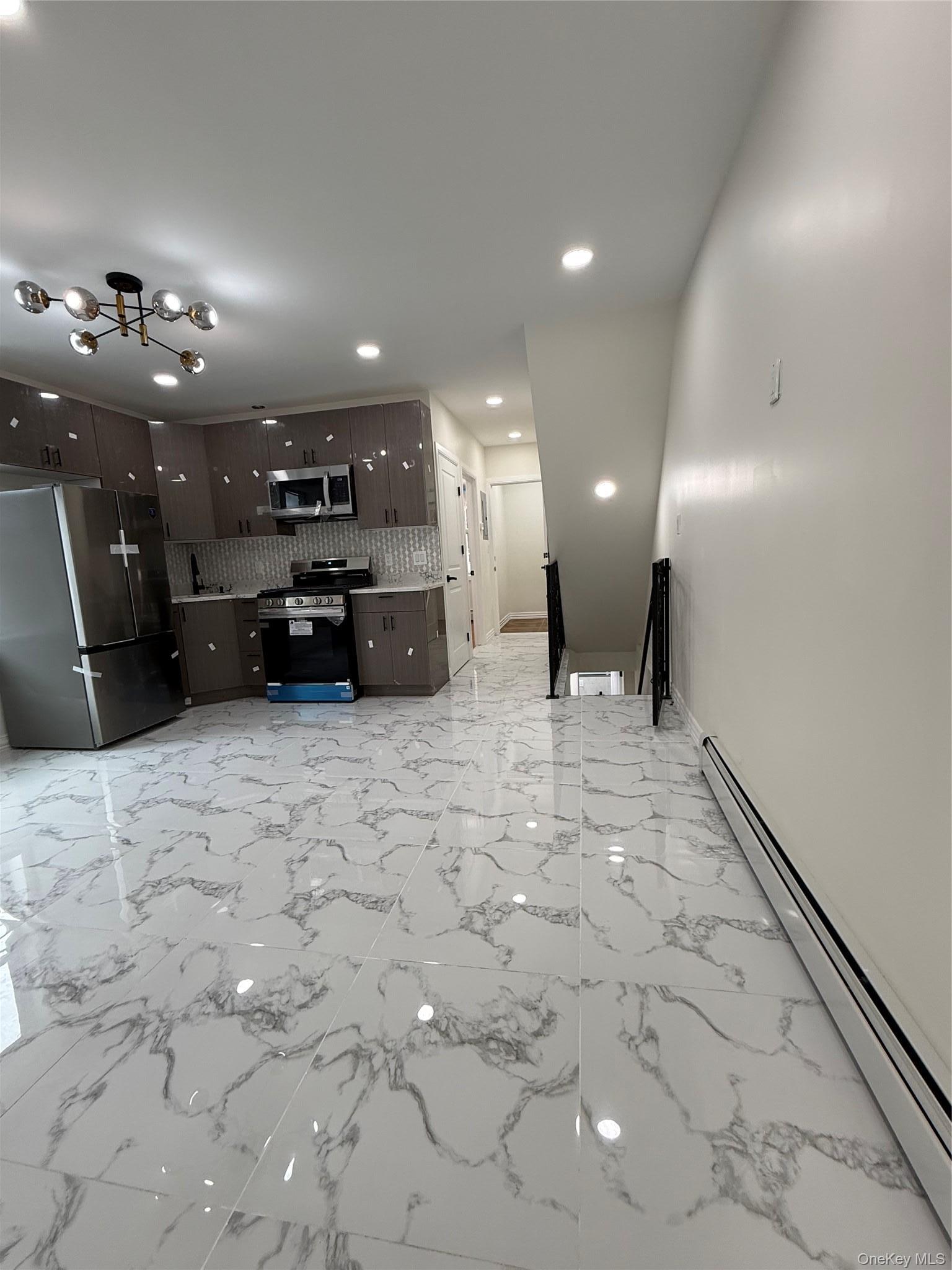 Single Family Merry Avenue Bronx, NY 10461, MLS-1036062-17