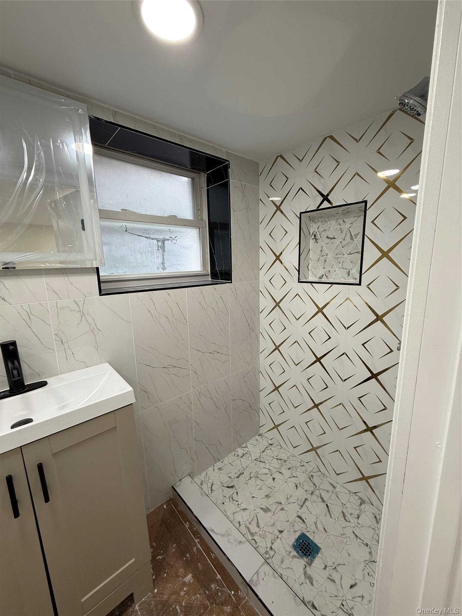 Single Family Merry Avenue Bronx, NY 10461, MLS-1036062-28
