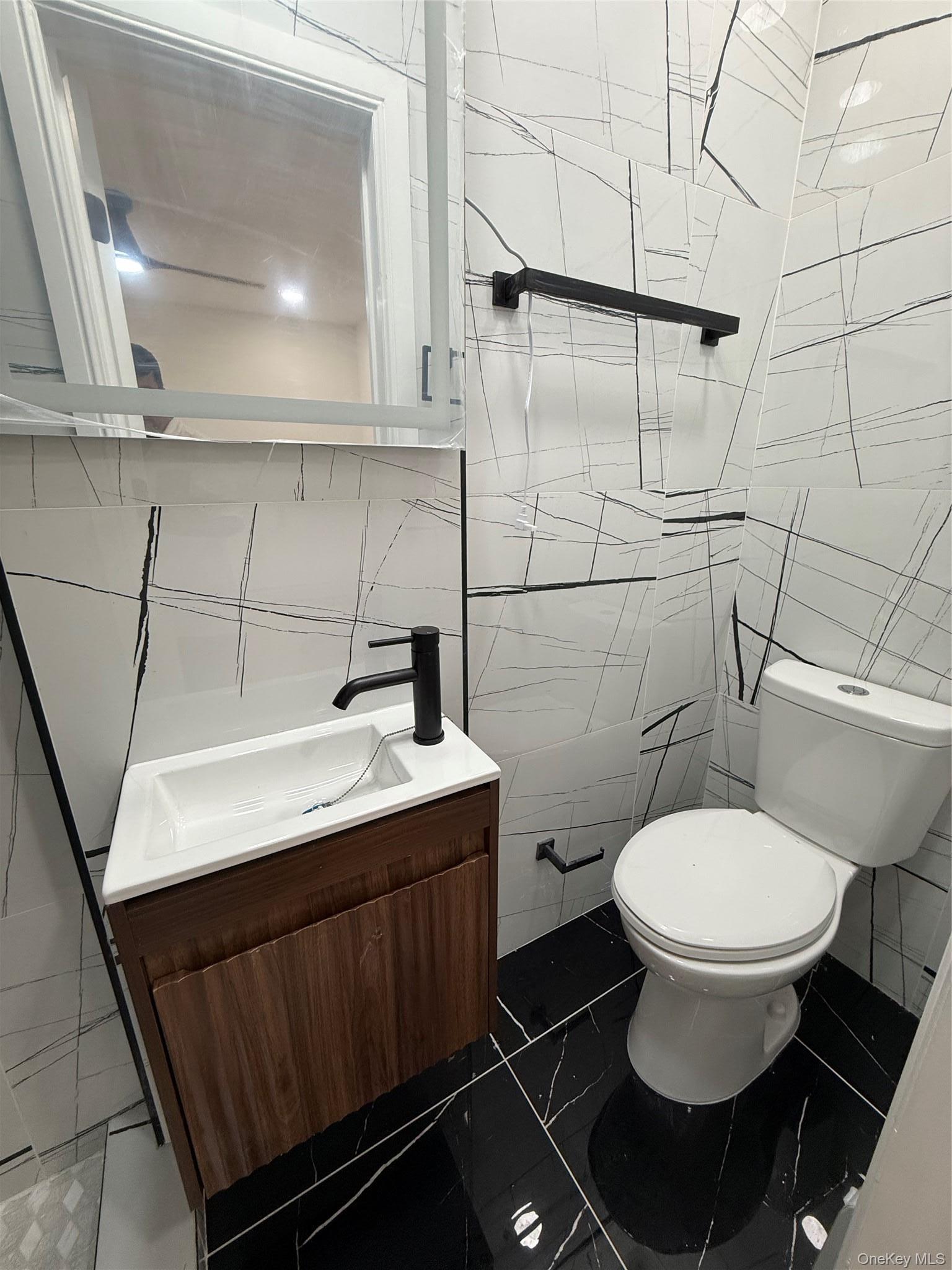 Single Family Merry Avenue Bronx, NY 10461, MLS-1036062-31