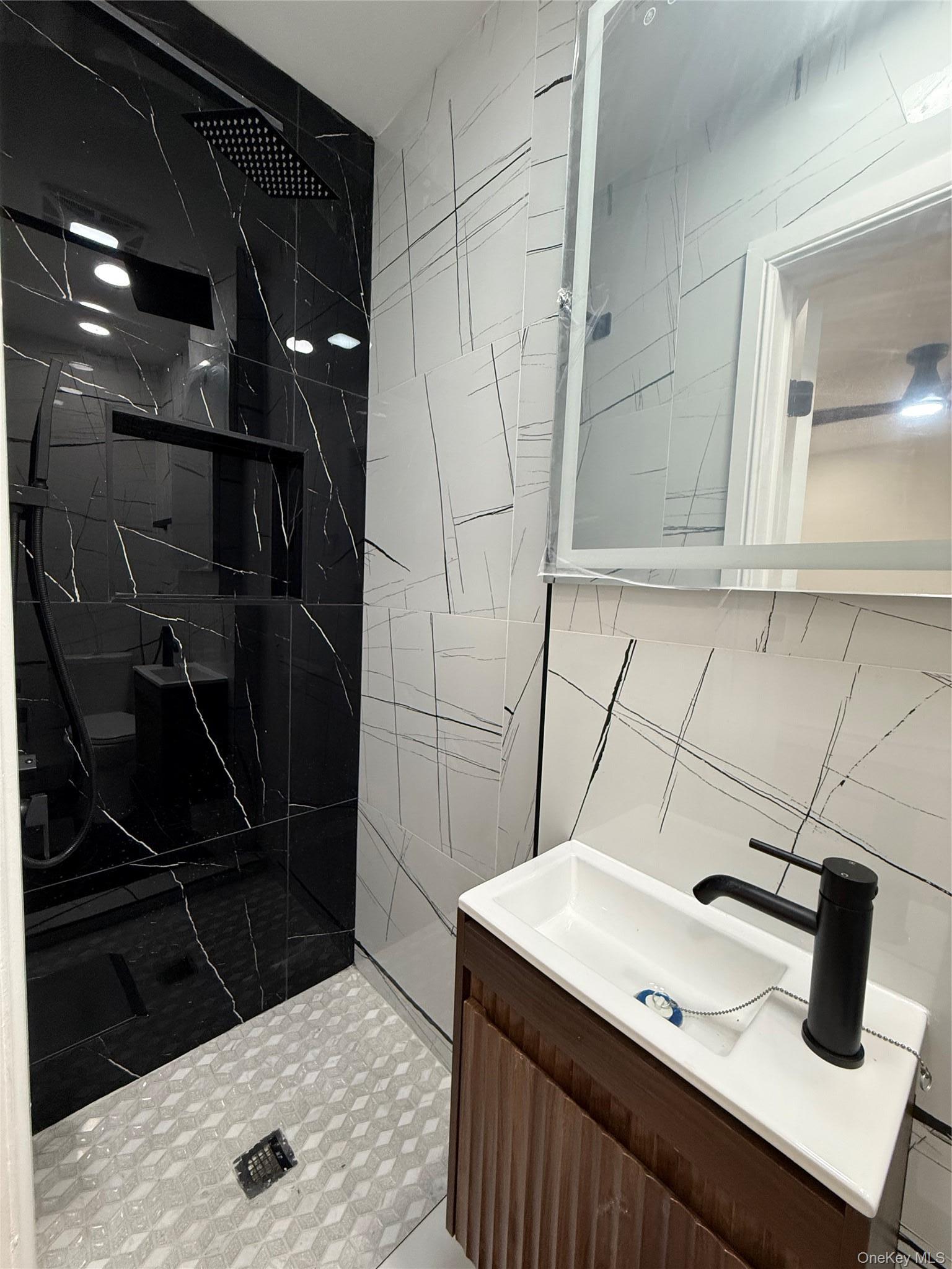 Single Family Merry Avenue Bronx, NY 10461, MLS-1036062-32