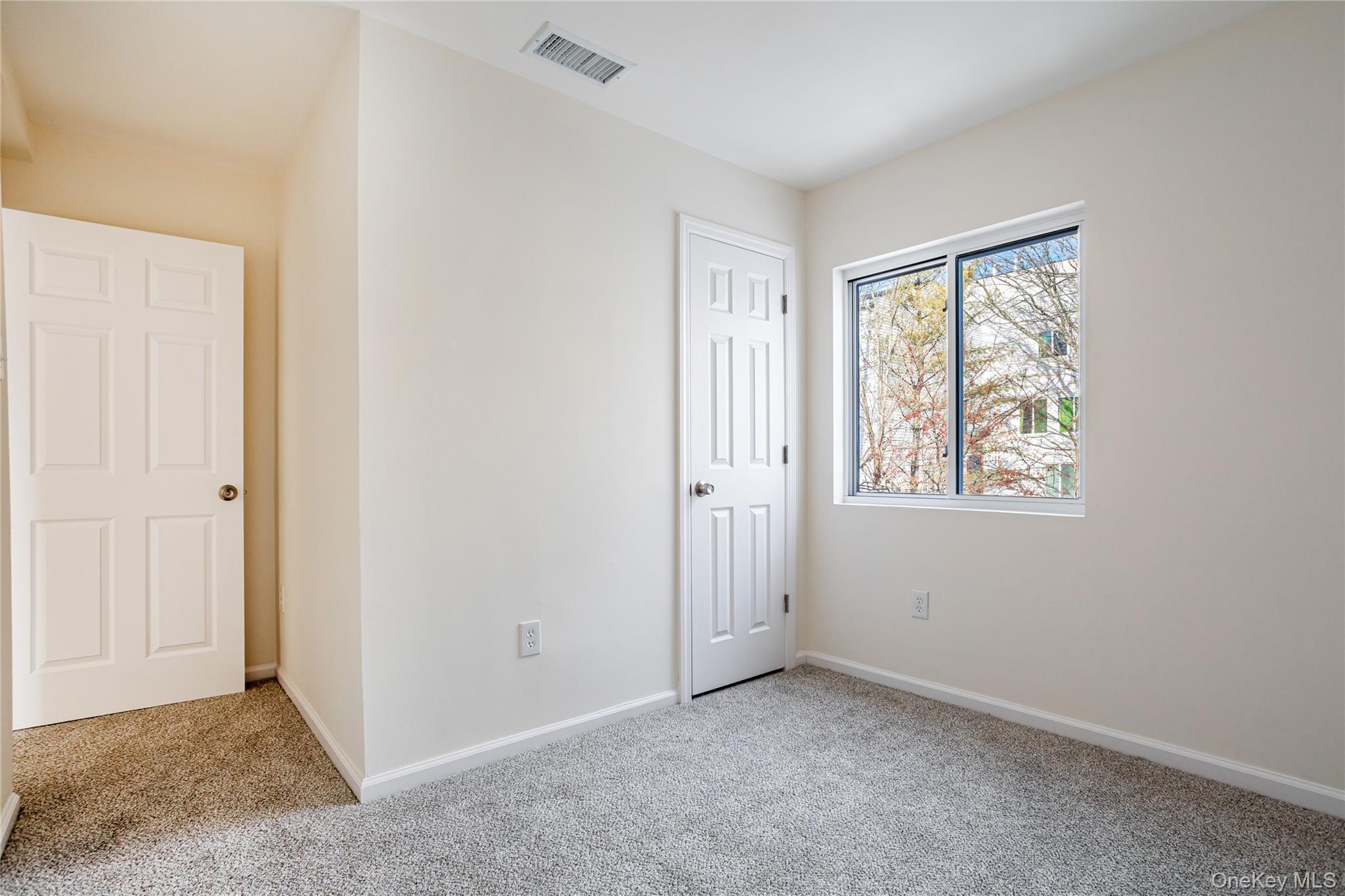 Single Family Ilyssa Way Staten Island, NY 10312, MLS-1036097-16