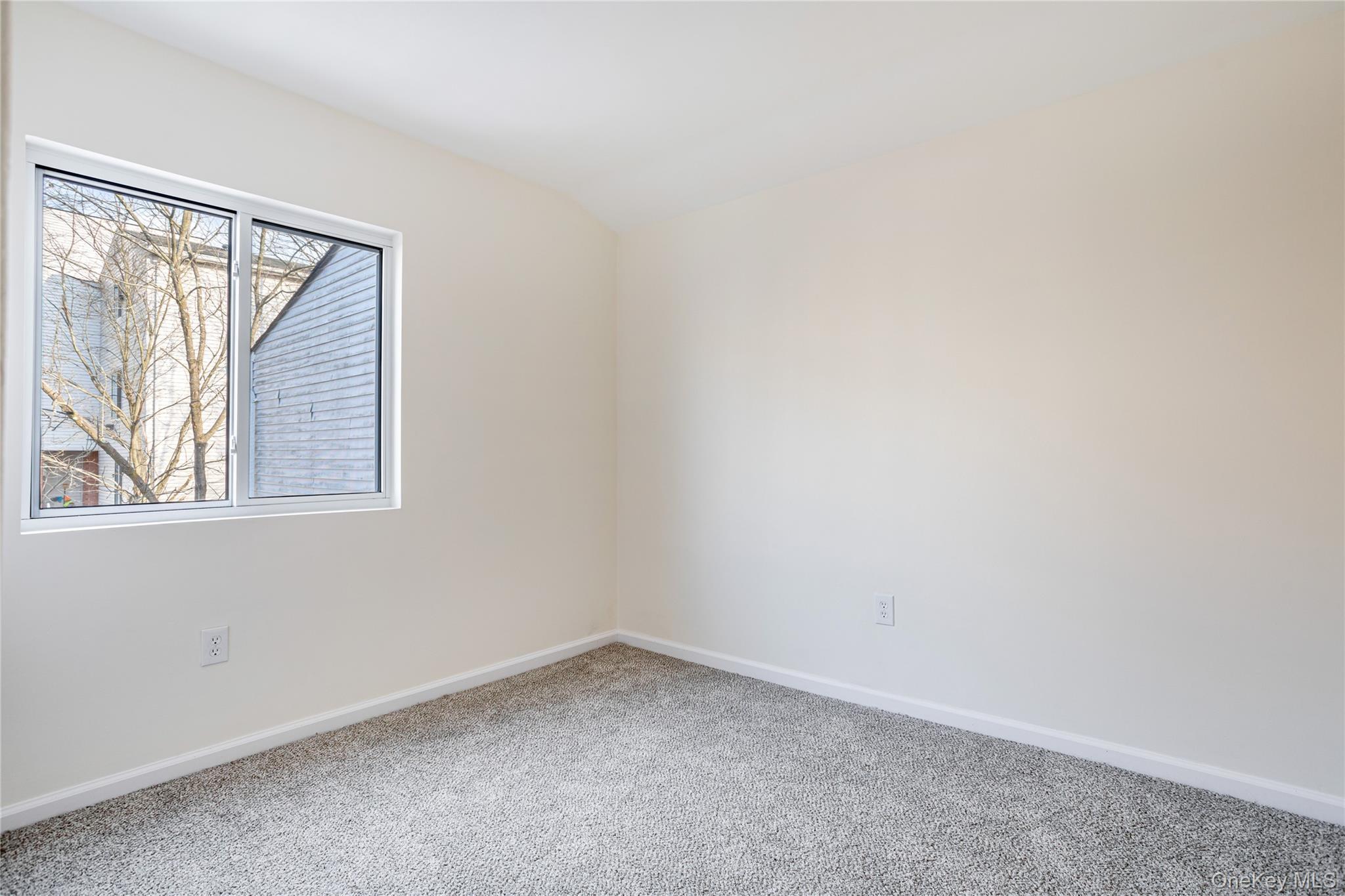 Single Family Ilyssa Way Staten Island, NY 10312, MLS-1036097-17