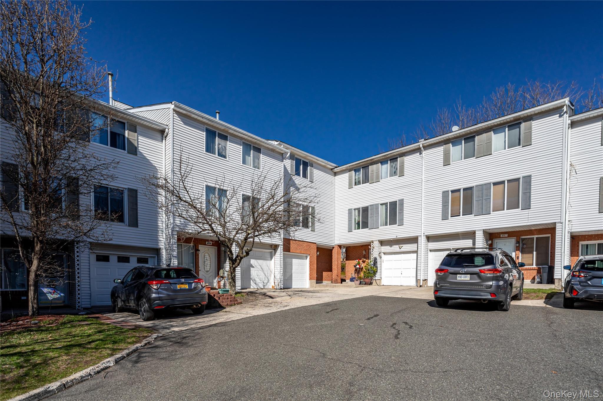 Single Family Ilyssa Way Staten Island, NY 10312, MLS-1036097-2
