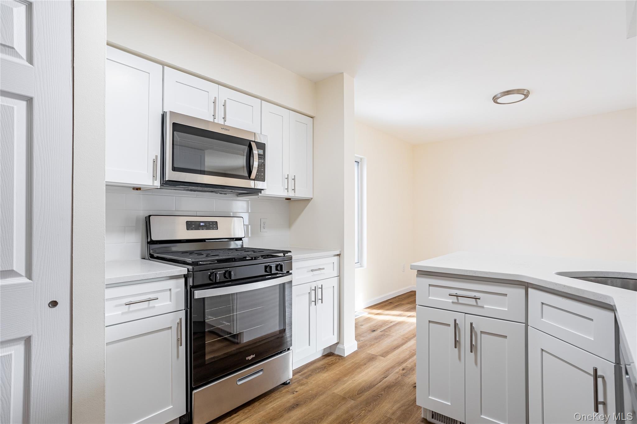 Single Family Ilyssa Way Staten Island, NY 10312, MLS-1036097-4