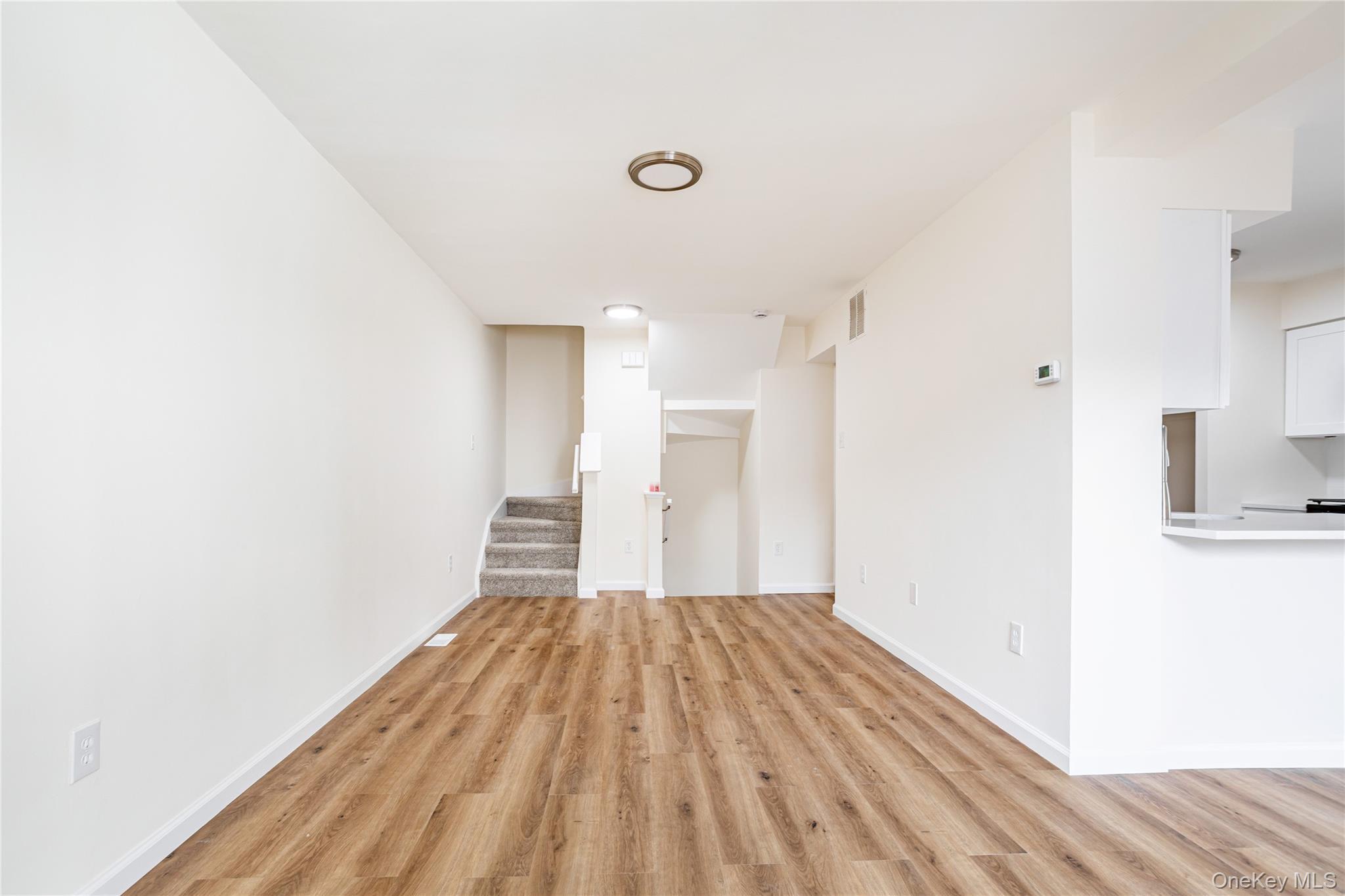 Single Family Ilyssa Way Staten Island, NY 10312, MLS-1036097-8