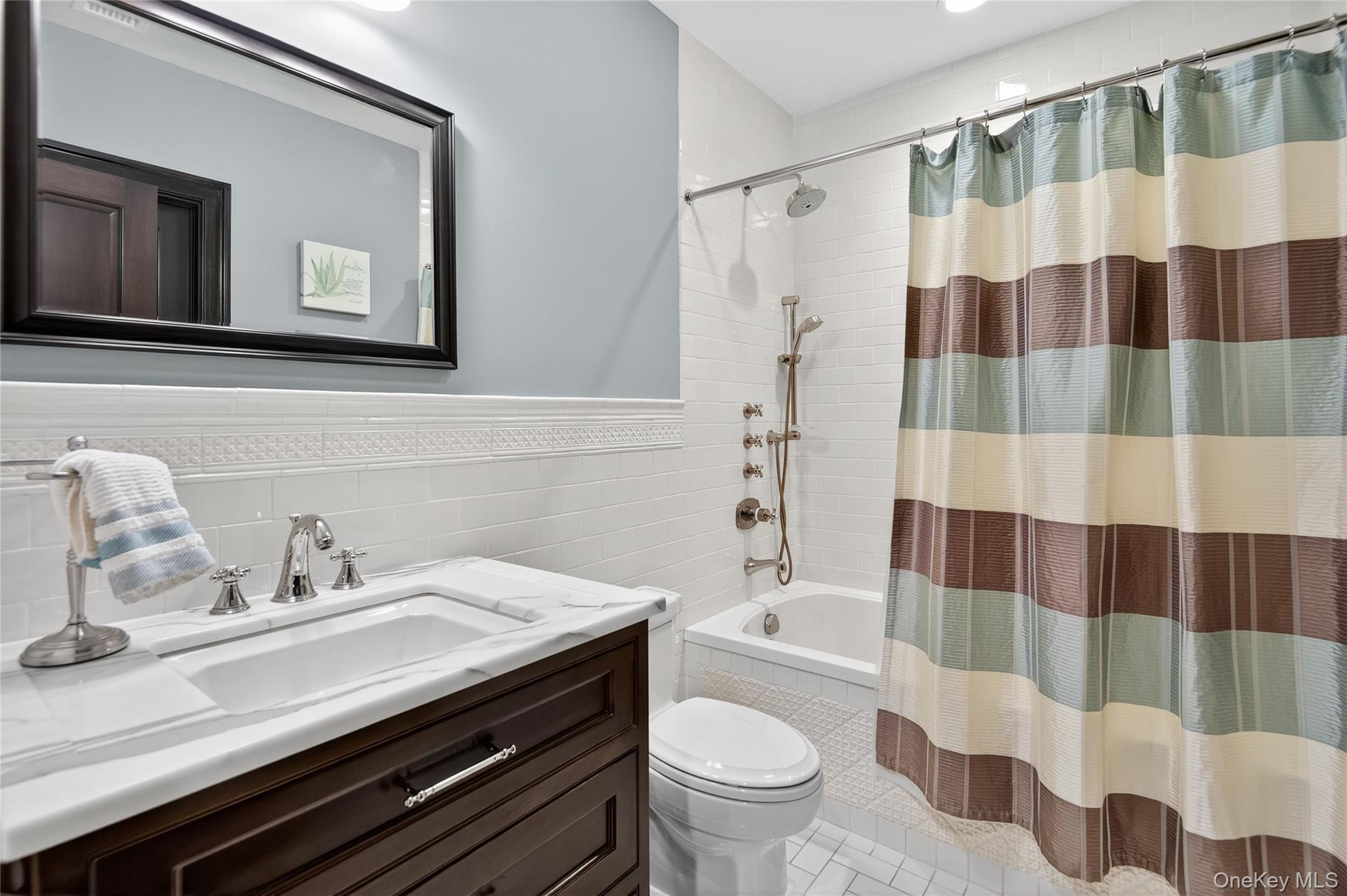 Single Family Gloria Lane Suffolk County, NY 11743, MLS-1036110-18