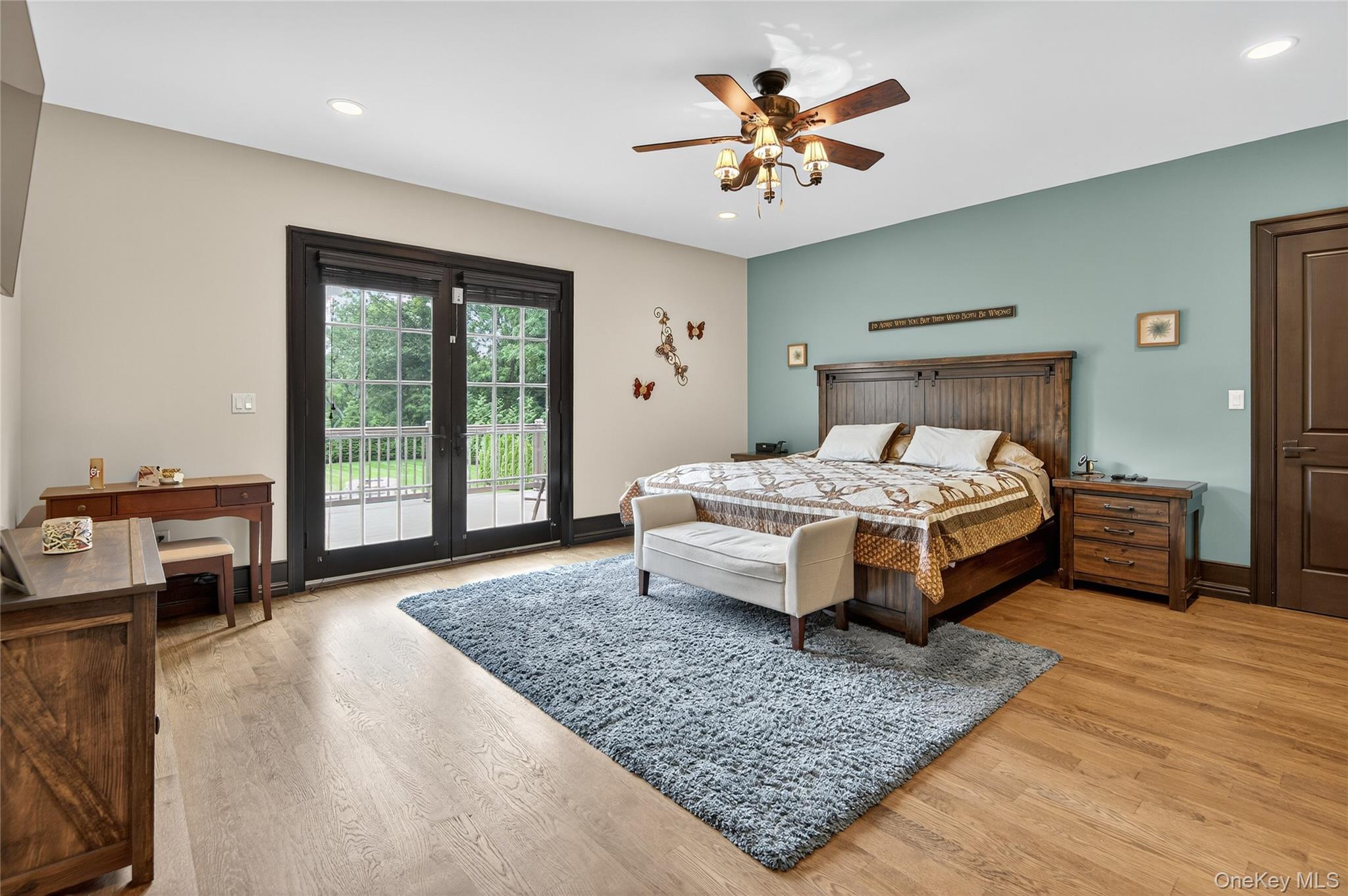 Single Family Gloria Lane Suffolk County, NY 11743, MLS-1036110-27
