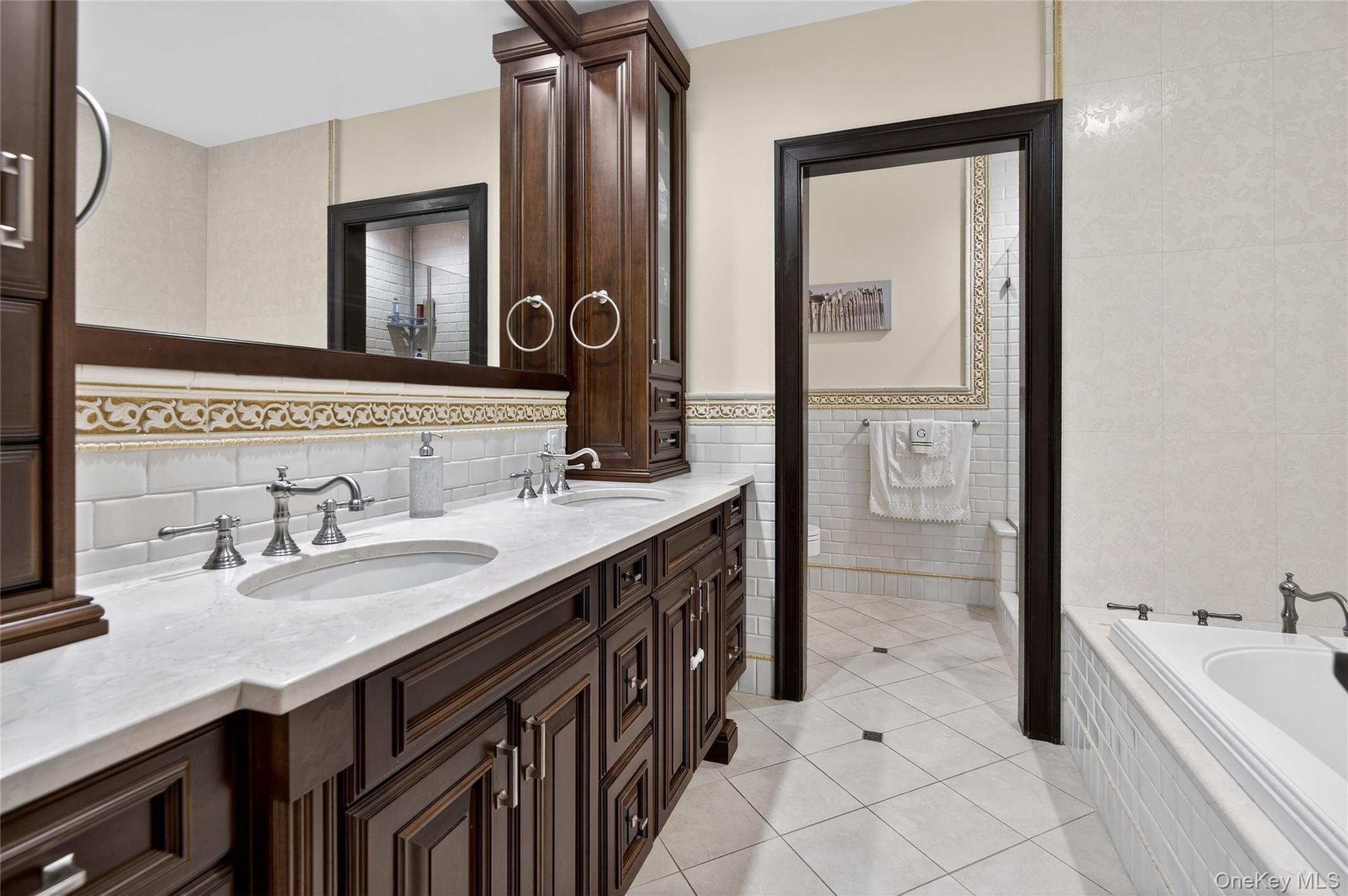 Single Family Gloria Lane Suffolk County, NY 11743, MLS-1036110-30