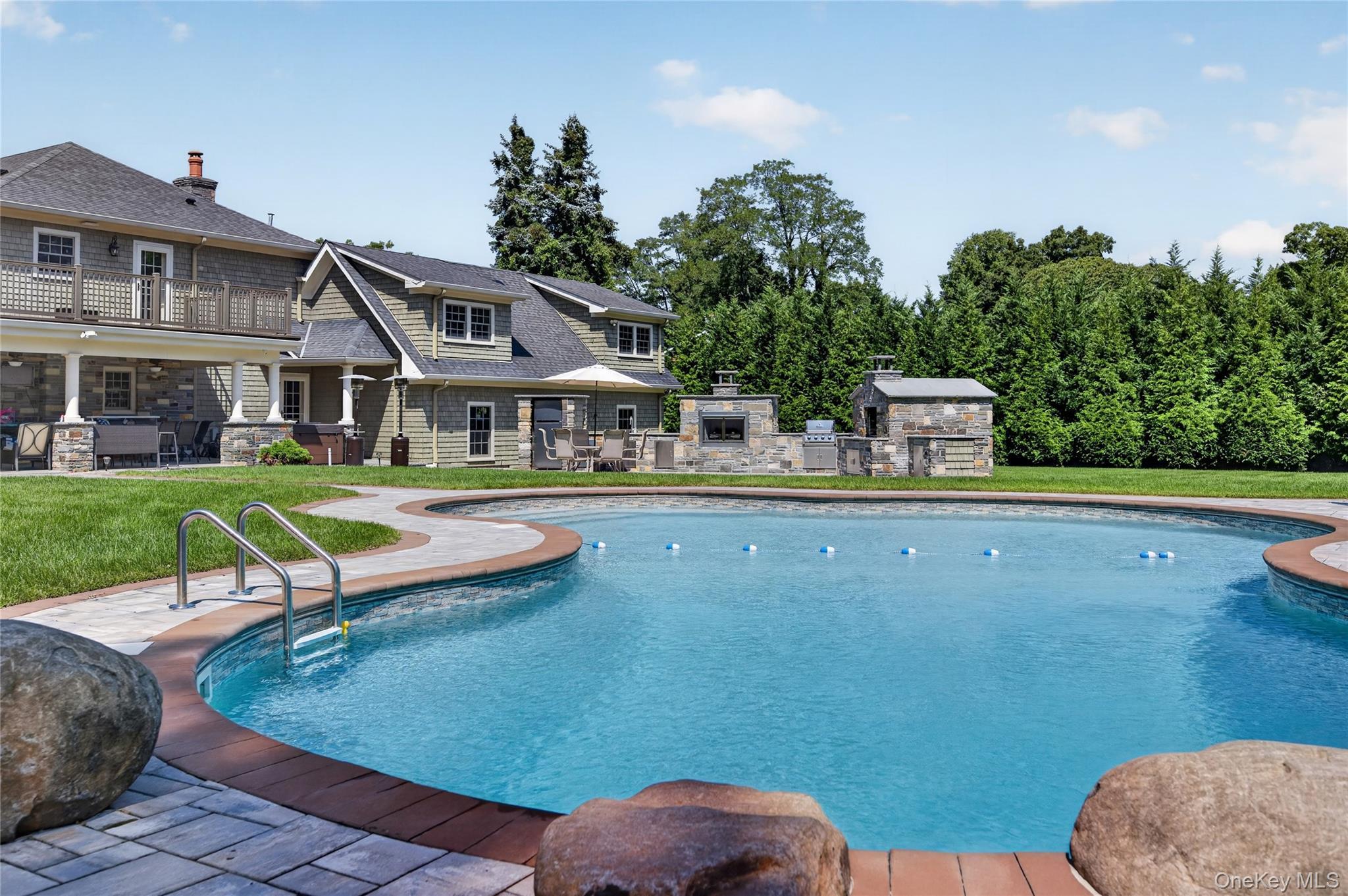 Single Family Gloria Lane Suffolk County, NY 11743, MLS-1036110-42