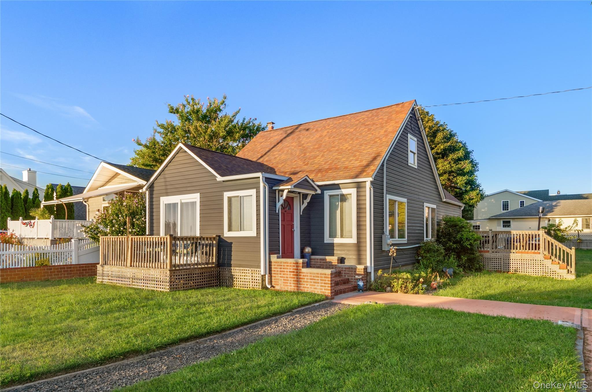 Single Family Grandview Drive  Suffolk County, NY 11967, MLS-1036116-37