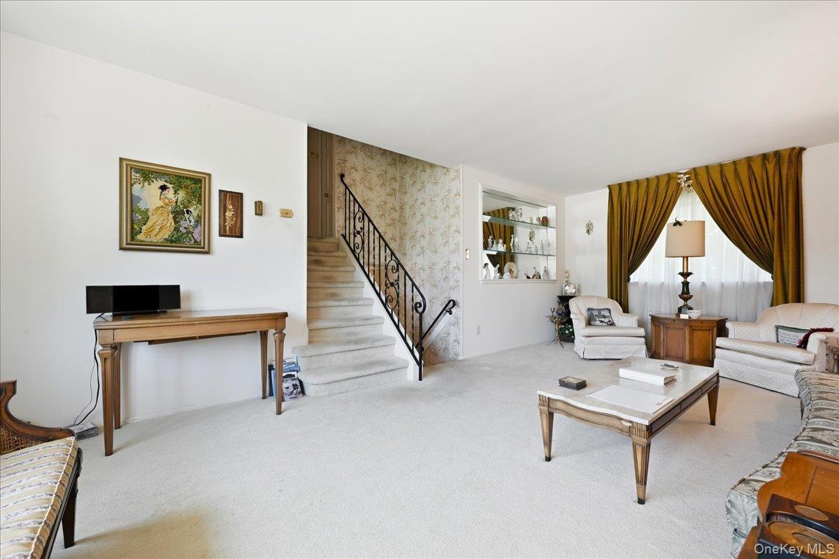 Single Family Lenox Avenue Nassau County, NY 11554, MLS-1036131-11