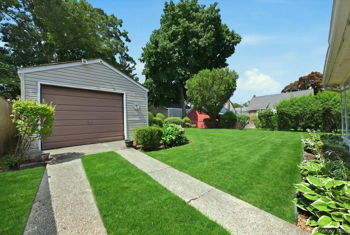 Single Family Lenox Avenue Nassau County, NY 11554, MLS-1036131-19