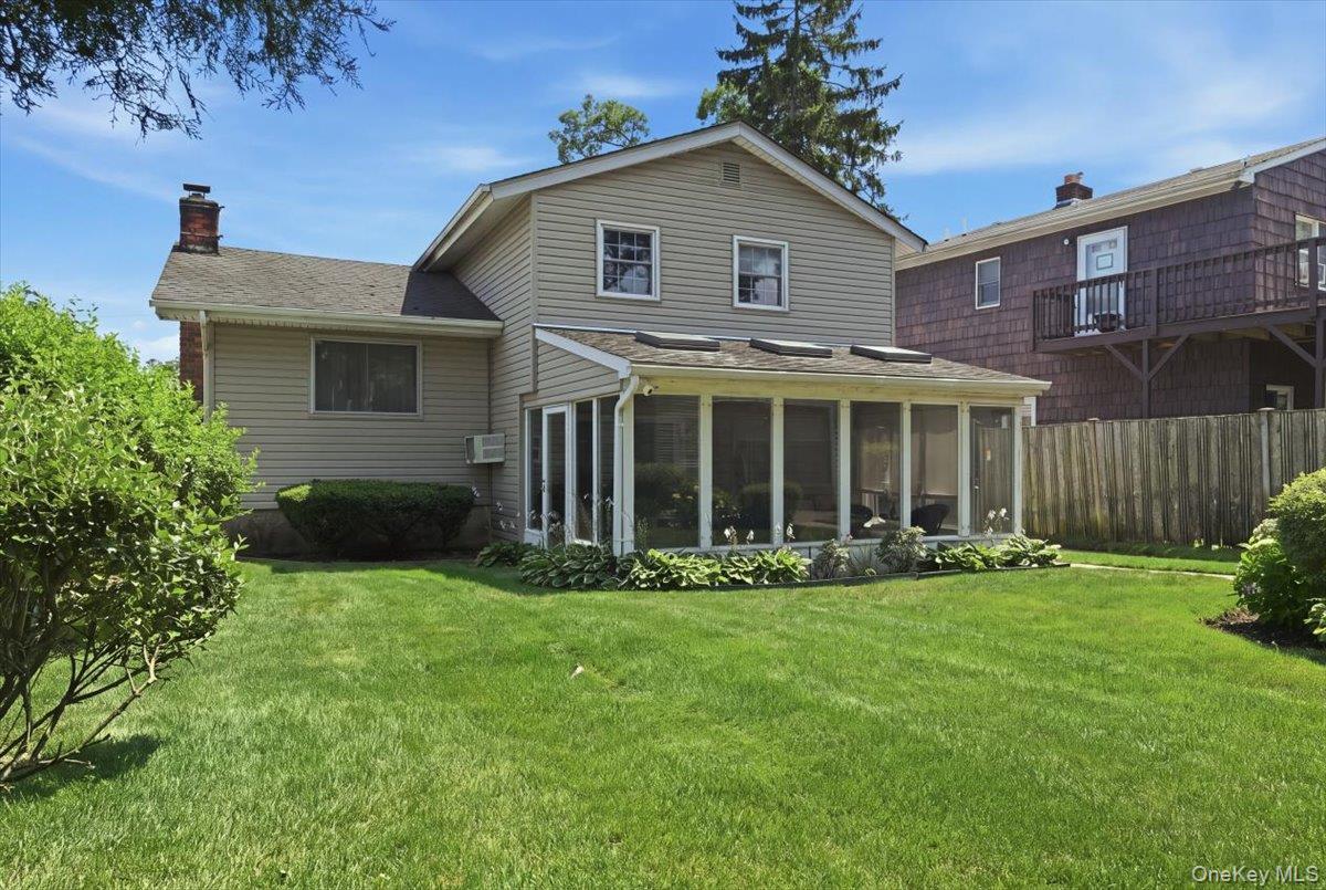 Single Family Lenox Avenue Nassau County, NY 11554, MLS-1036131-22