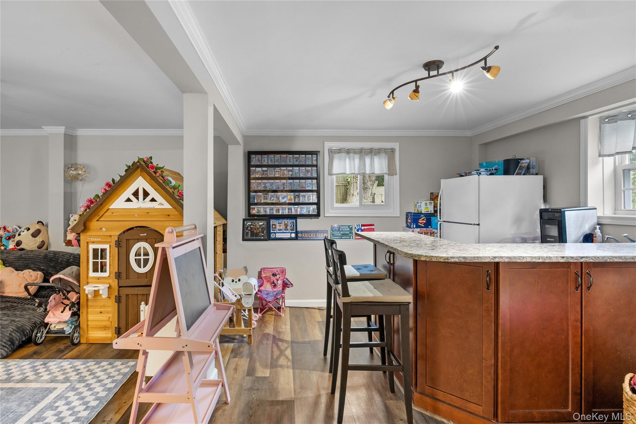 Single Family Manhasset Road Suffolk County, NY 11789, MLS-1036132-22