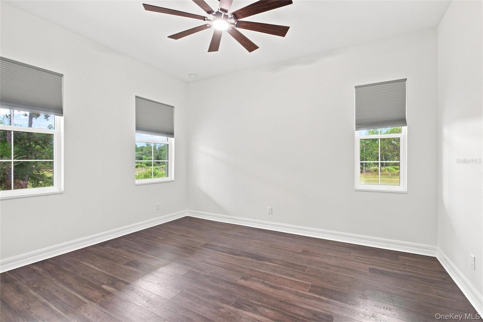 Single Family Tropicaire Out Of Area, NY 34291, MLS-1036137-19