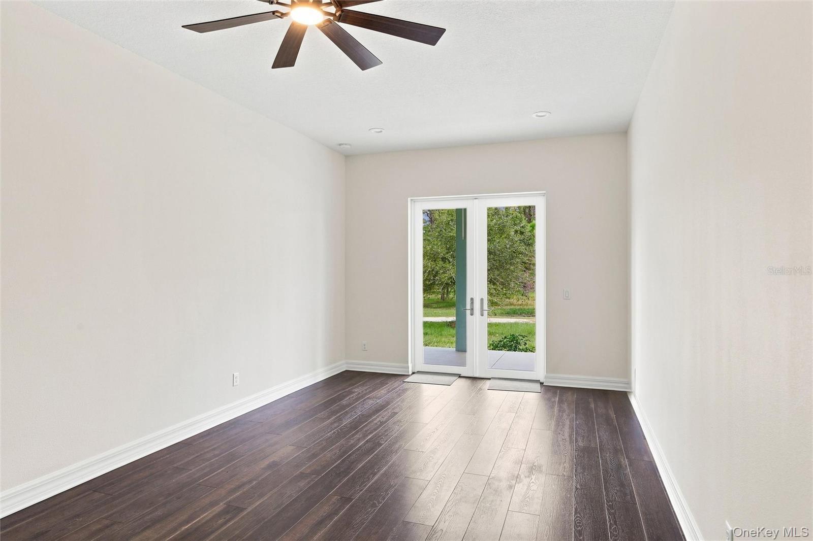 Single Family Tropicaire Out Of Area, NY 34291, MLS-1036137-23