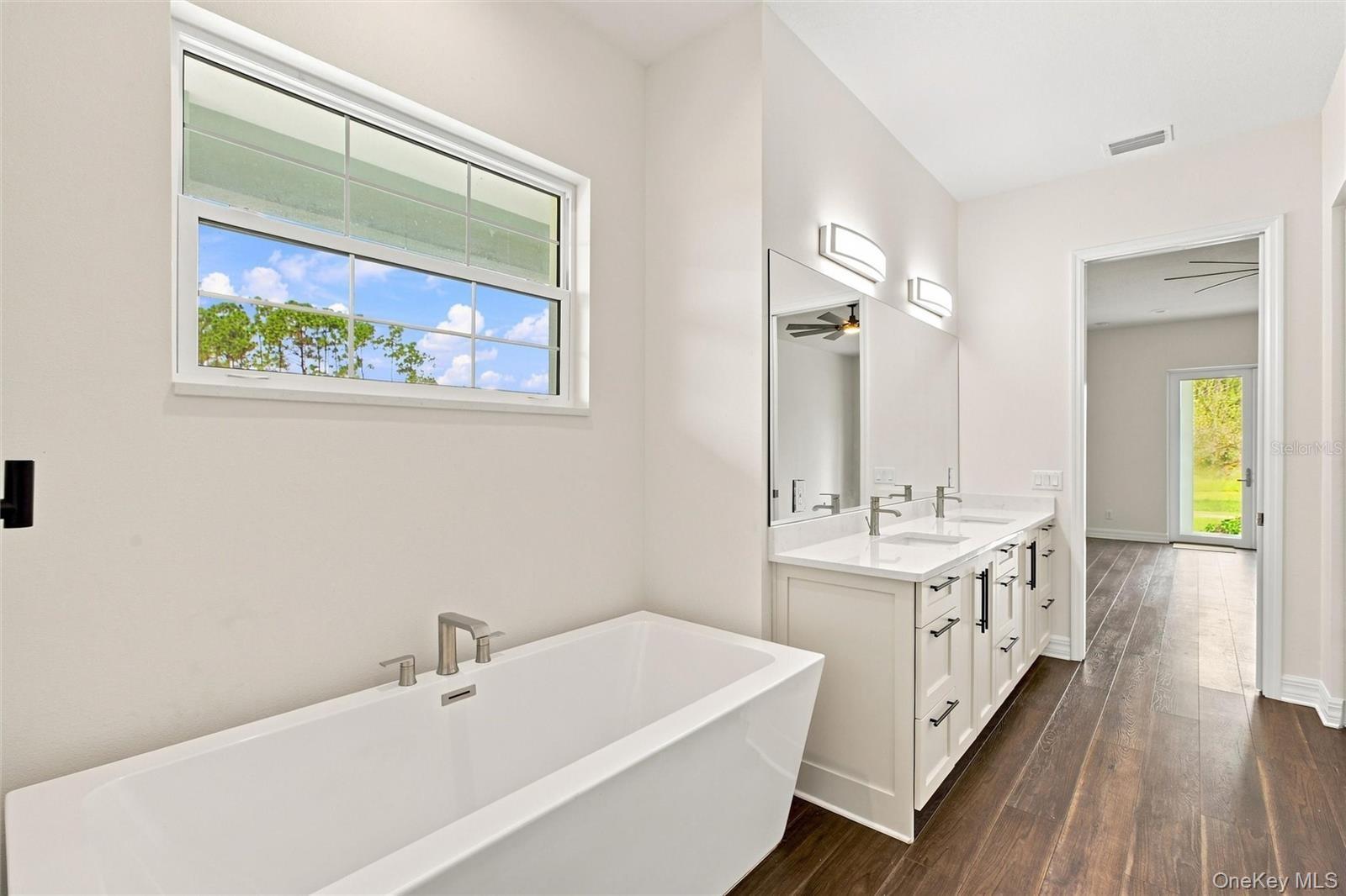 Single Family Tropicaire Out Of Area, NY 34291, MLS-1036137-25