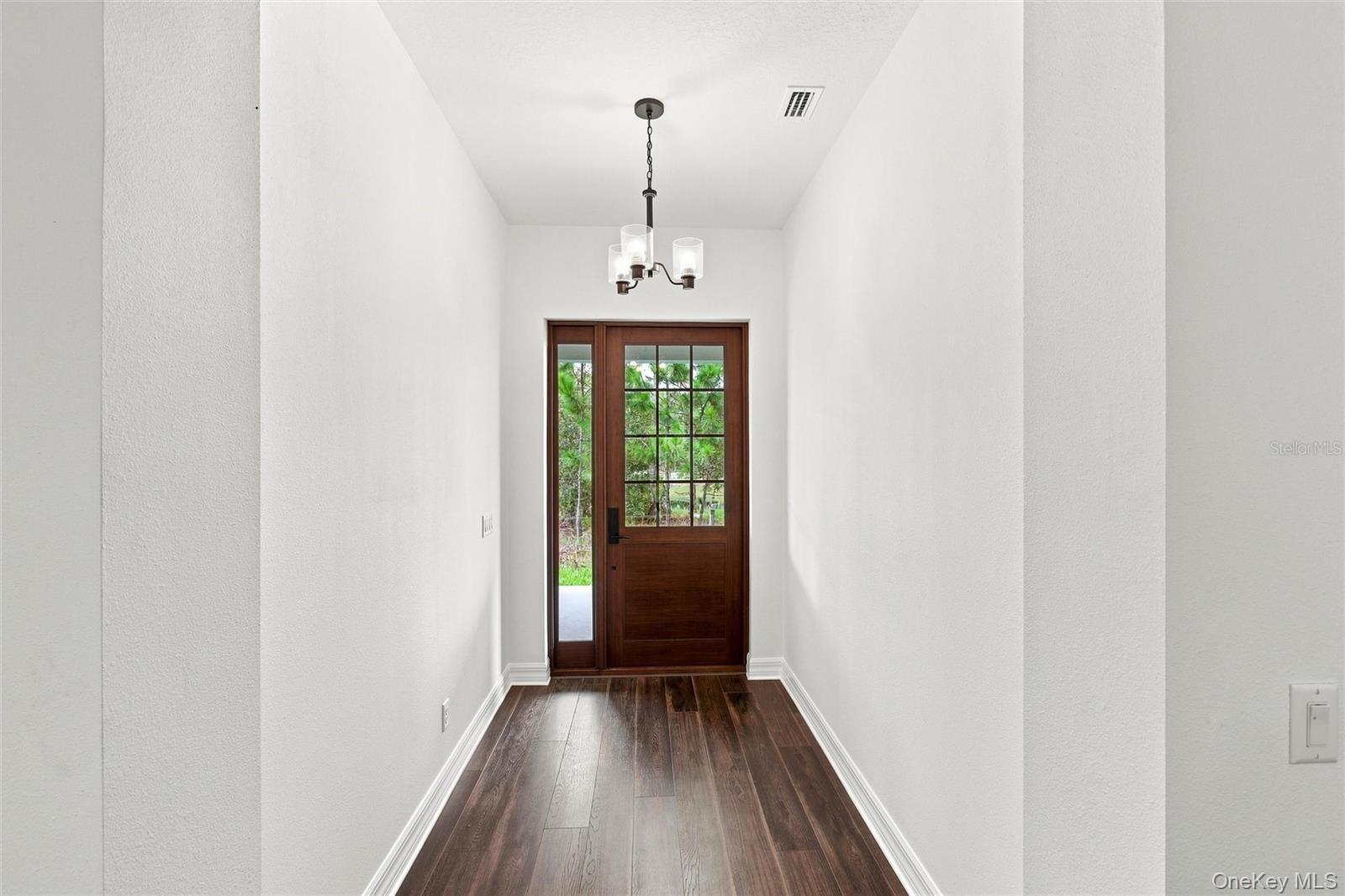 Single Family Tropicaire Out Of Area, NY 34291, MLS-1036137-4