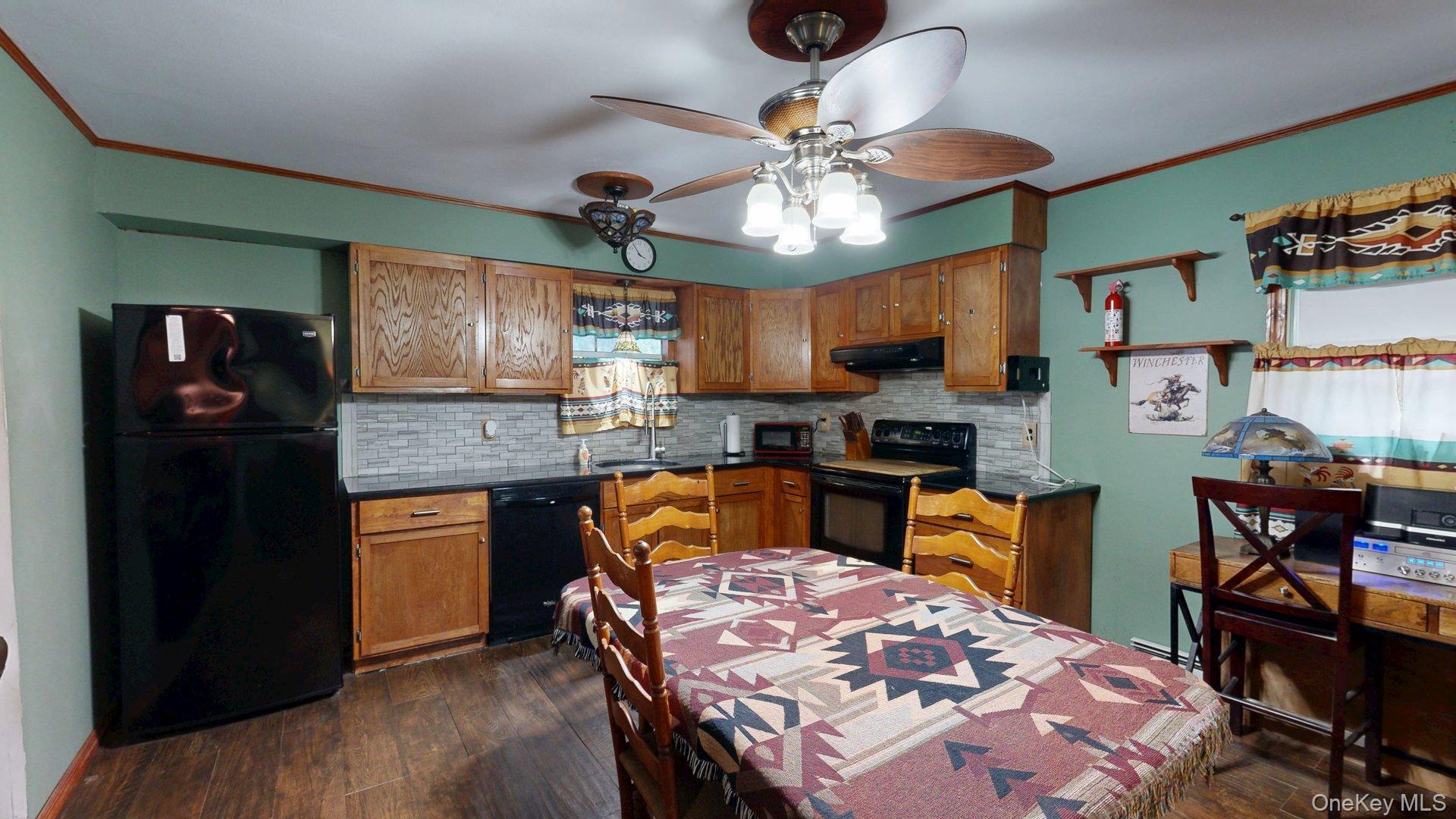Single Family Starlight Drive Suffolk County, NY 11967, MLS-1036145-10