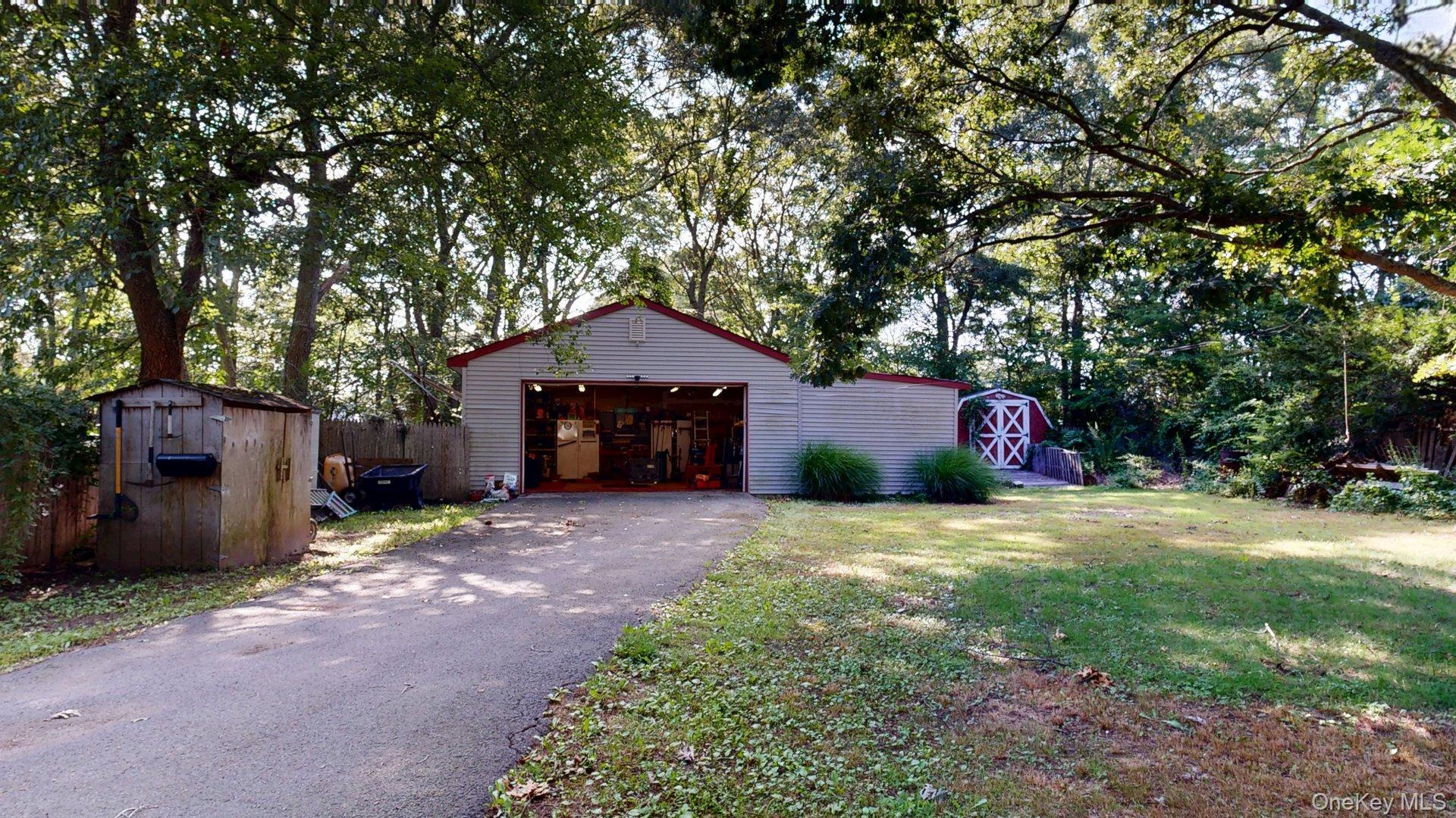 Single Family Starlight Drive Suffolk County, NY 11967, MLS-1036145-20