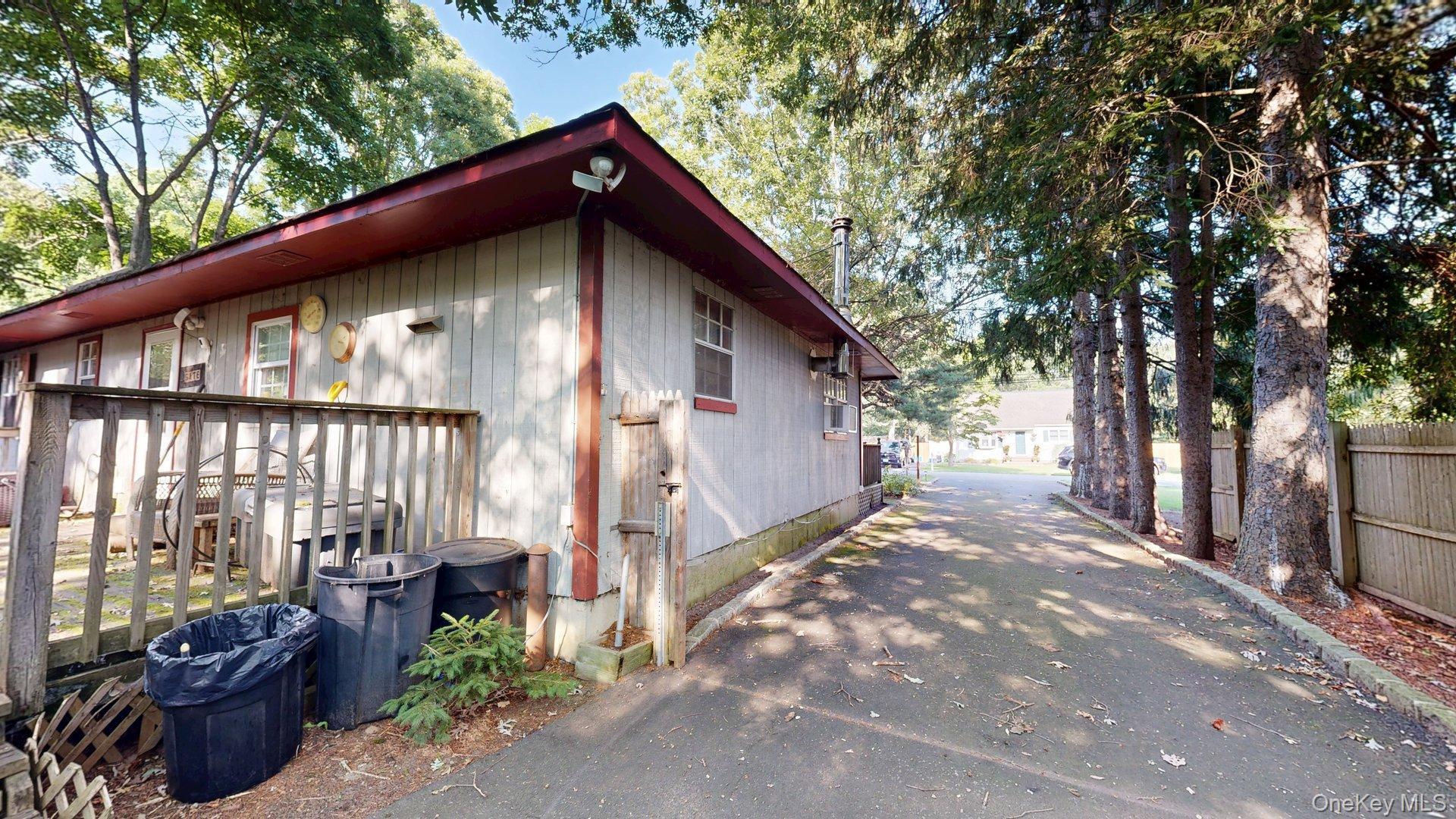 Single Family Starlight Drive Suffolk County, NY 11967, MLS-1036145-28
